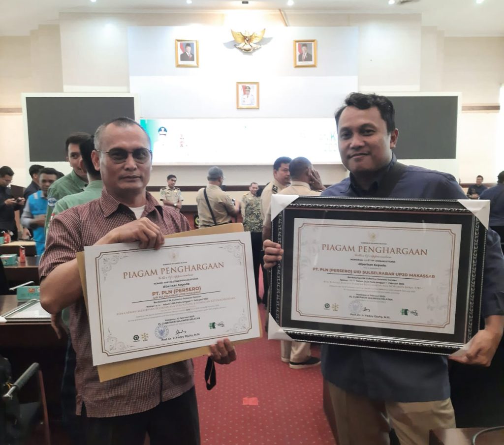 PLN UP2D MAKASSAR Terima Penghargaan